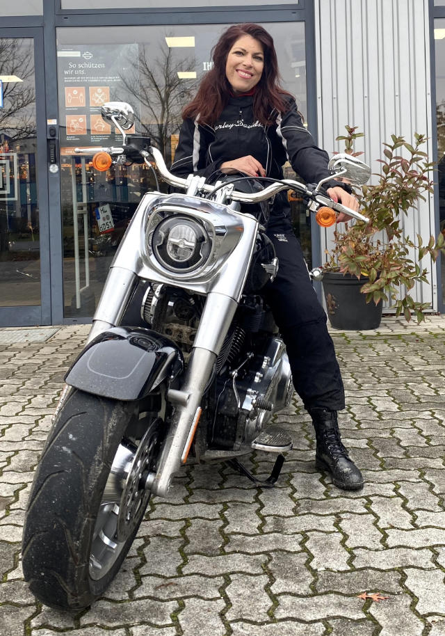 Über mich - NANÉE auf der Harley Davidson durch San Francisco zu mehr Selbstbewusstsein