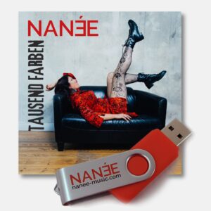 Die Songs der CD NANÉE – „TAUSEND FARBEN!“ auf einem praktischen USB-Stick, Foto: Elena Zaucke