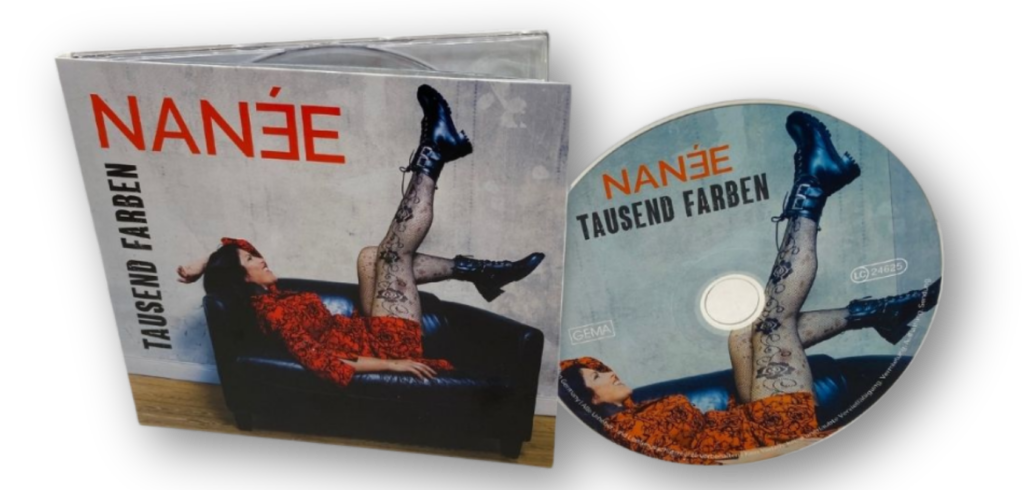Konzerte und Keynote-Konzerte mit der Musik der aktuellen CD „TAUSEND FARBEN!“ von NANÉE im hochwerigen Digipack, Foto: Elena Zaucke